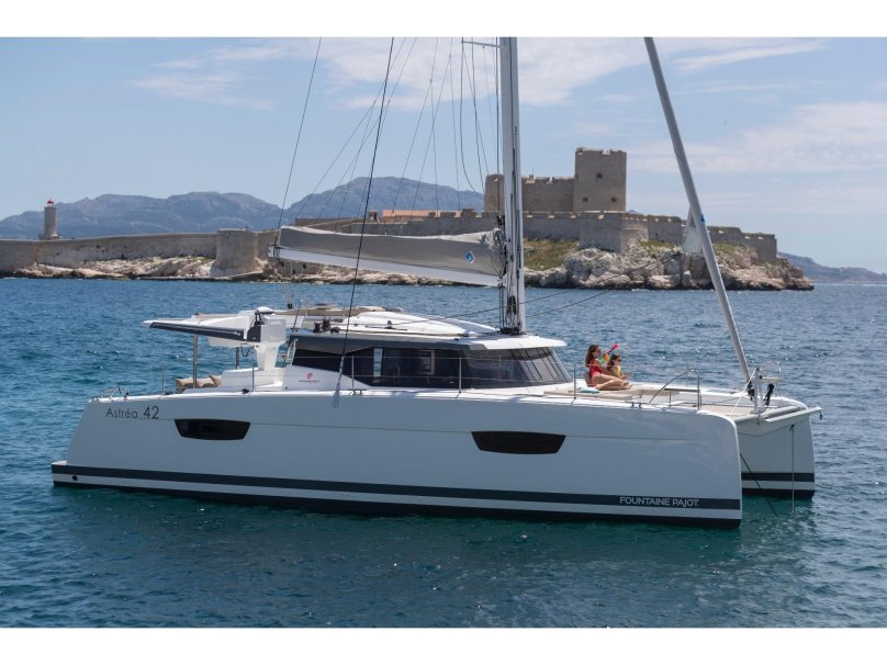 Fountaine Pajot Astrea 42