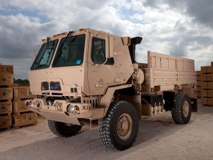 Oshkosh fmtv m1083