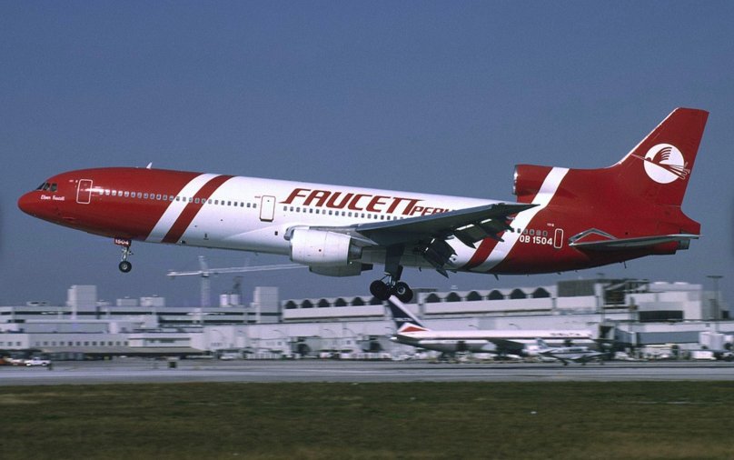 Самолет Локхид 1011