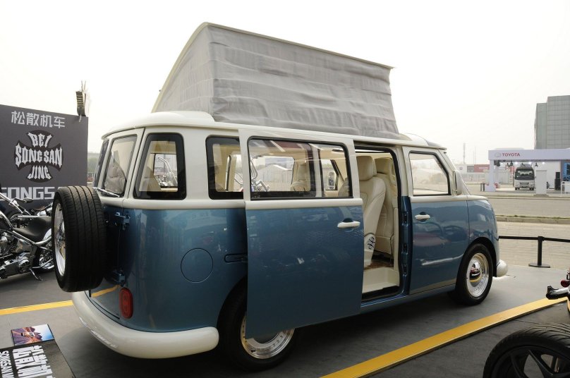 Автомобиль Жак микроавтобус