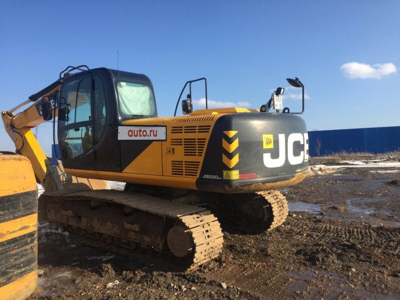 JCB 220 2012г