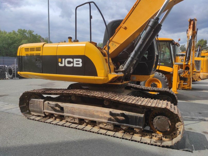 JCB js305