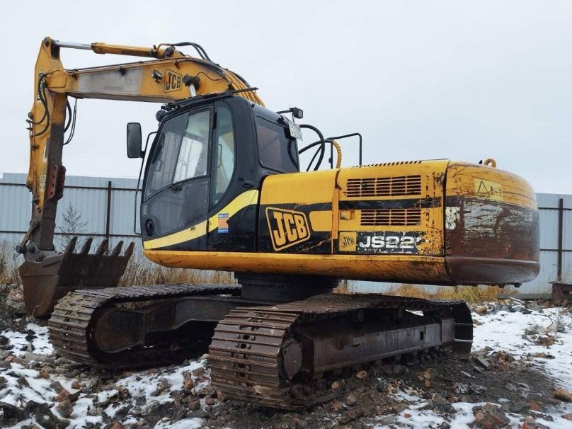 Экскаватор 2007 года