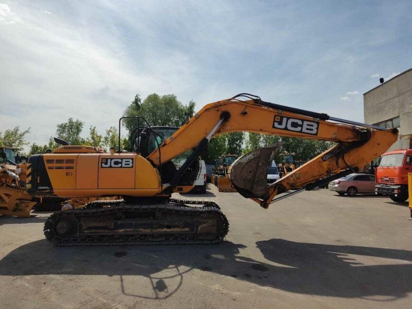 Экскаватор гусеничный JCB js220sc