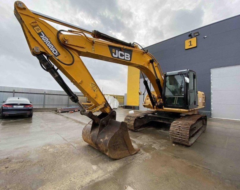 JCB js220sc