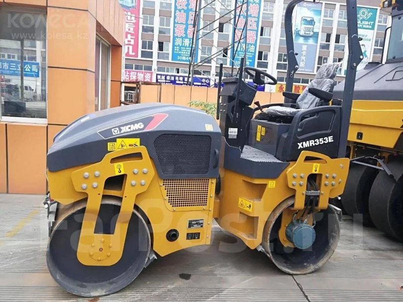 Тротуарный каток XCMG