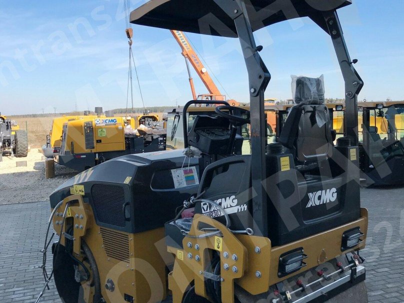 Каток дорожный XCMG xmr303