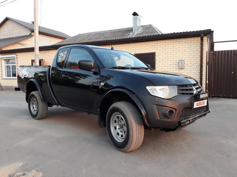 Mitsubishi l200 черный матовый