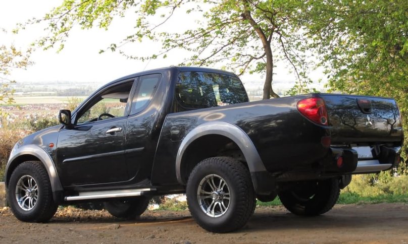 Mitsubishi l200 пикап