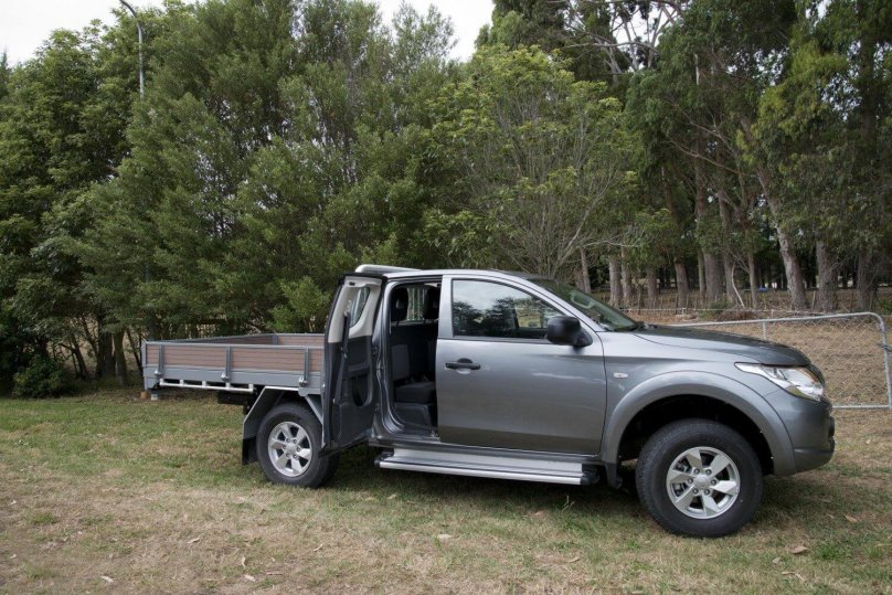 Бортовой кузов на l200