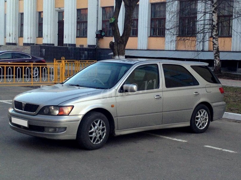 Тойота Виста универсал 1998