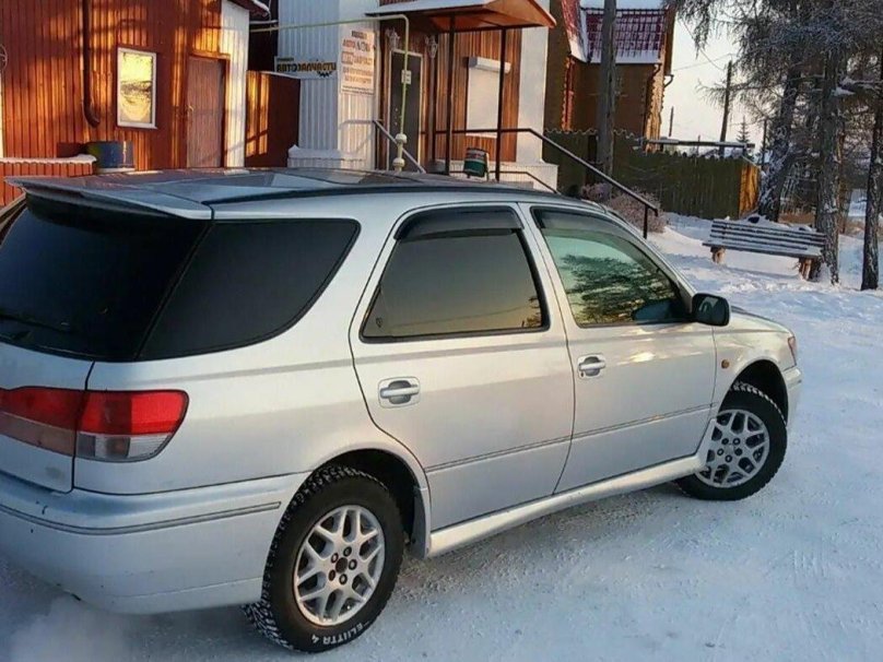 Тойота Виста Ардео машина