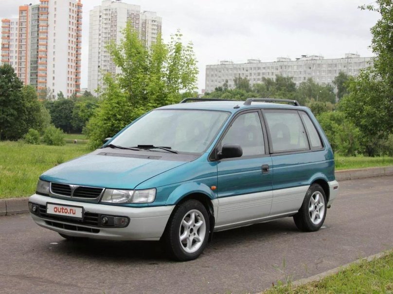 Mitsubishi Space Runner 1995