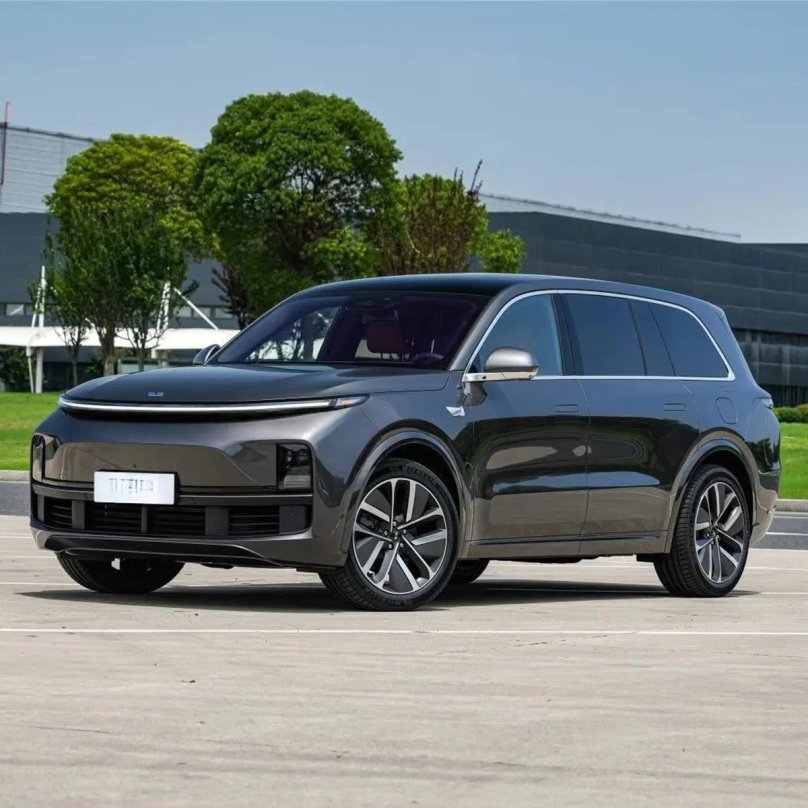 Li9 кроссовер китайский