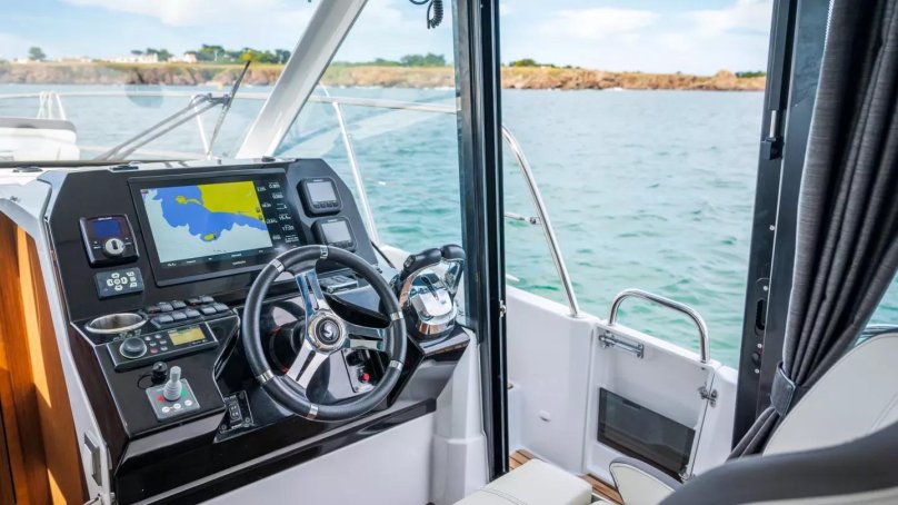 Антарес 11 катер