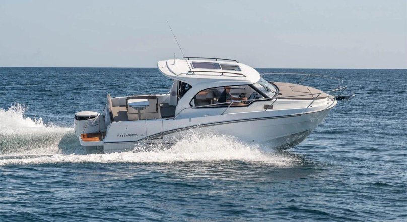 Катер Beneteau Antares 8