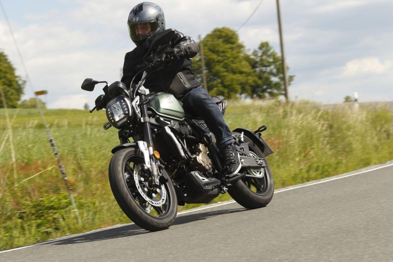 Мотоцикл Vogue 300ac