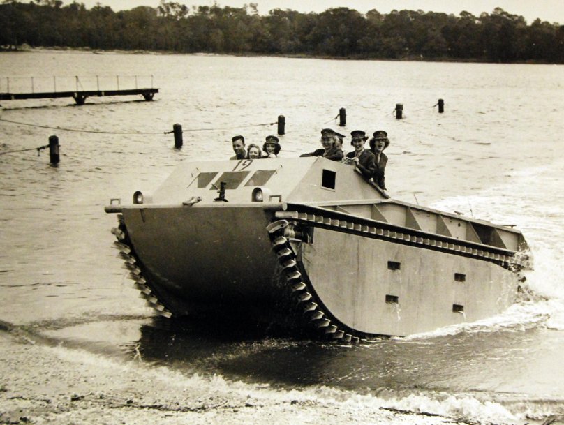 Десантный Транспортер LVT