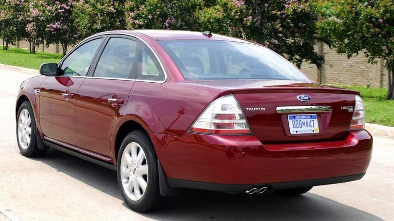 Ford Taurus 5
