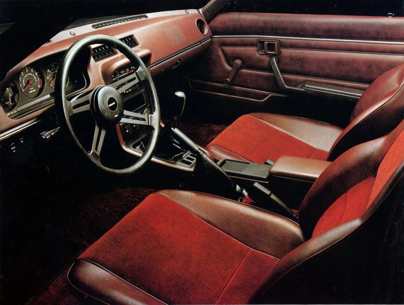 Mazda RX-7 1978 салон