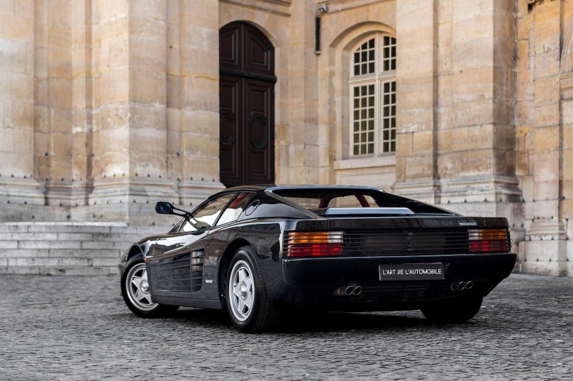 Ferrari Testarossa черная