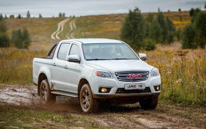 Автомобиль JAC t6