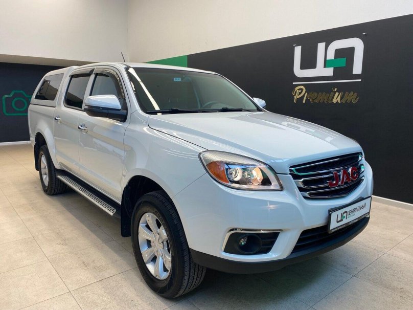 JAC пикап белый