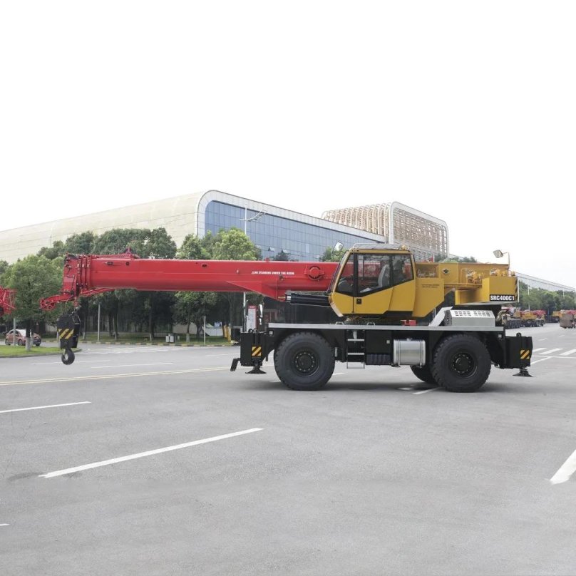 Короткобазный кран sany