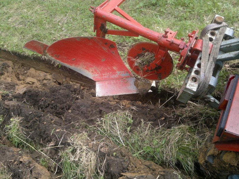 Оборотный плуг TZ-14k