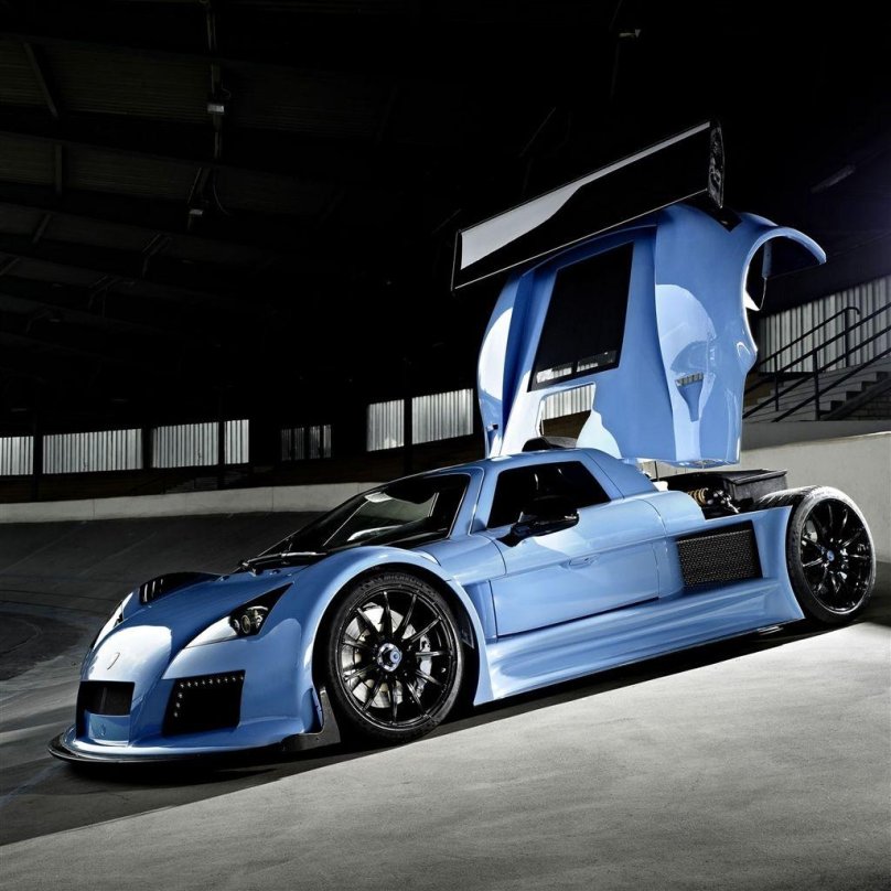 Автомобиль Gumpert Apollo s