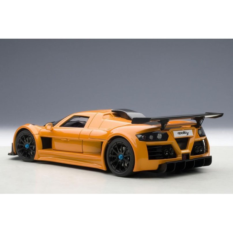 Gumpert Apollo 2005