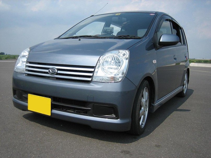 Daihatsu Mira l250