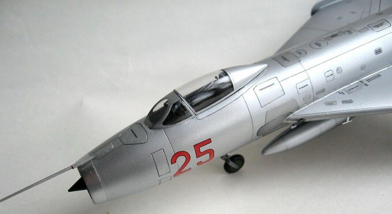 Modelsvit 1/72