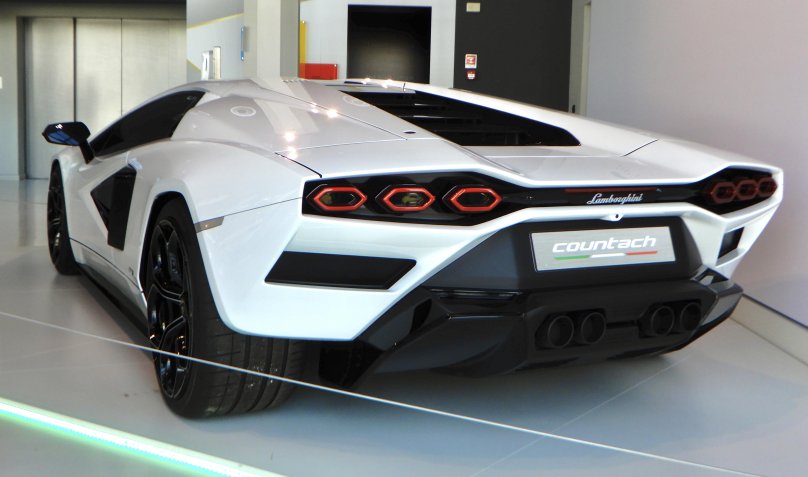 Lamborghini Countach LPI 800-4 Viola Pasifae