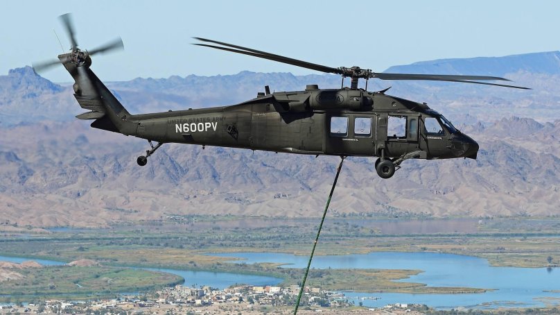 Вертолёт uh-60 Black Hawk