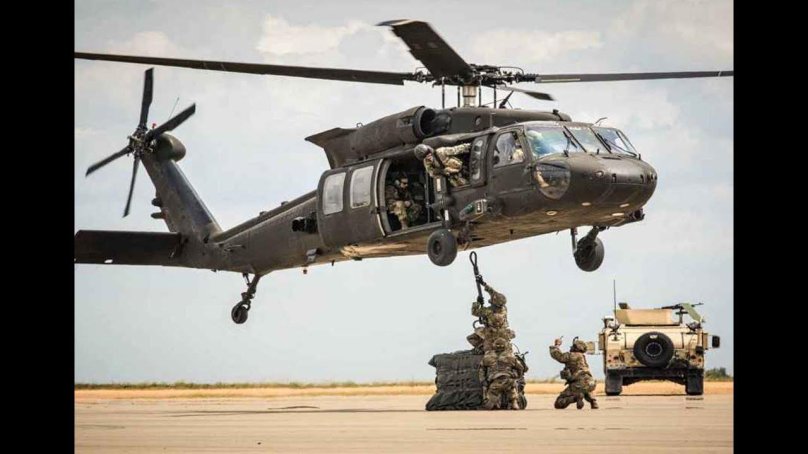 Сикорский uh-60 m Blackhawk