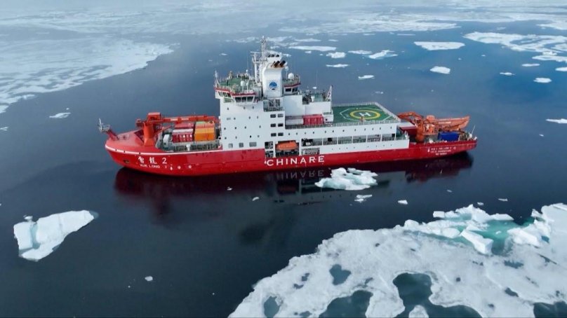 Снежный дракон ледокол