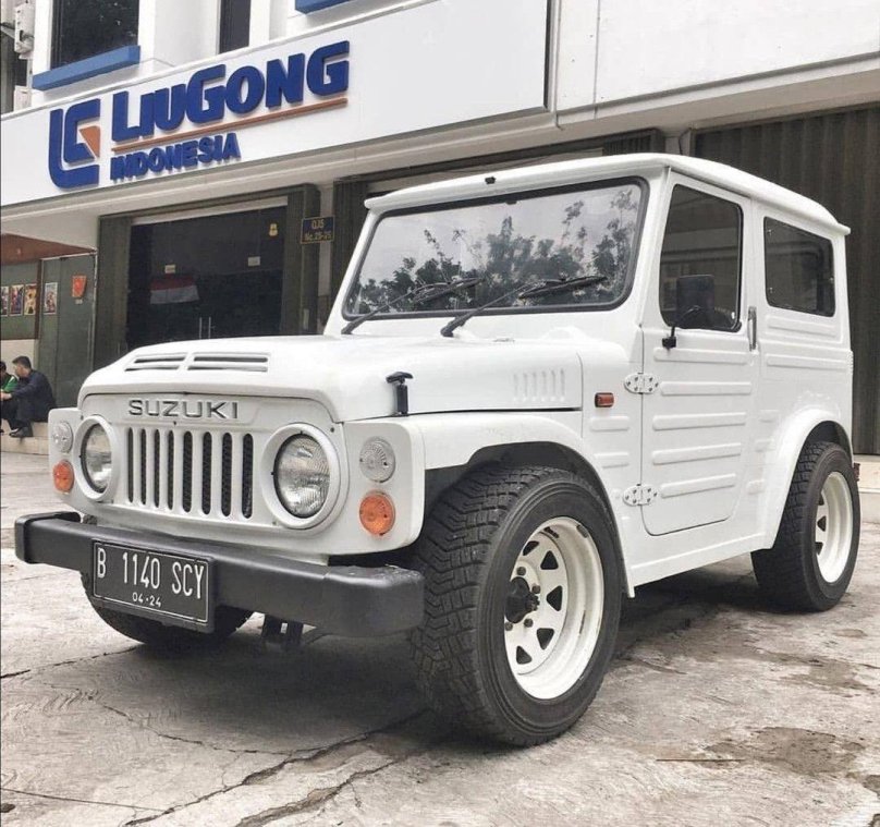 Автомобиль Suzuki tractor