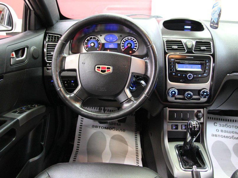Geely Emgrand ec7 салон