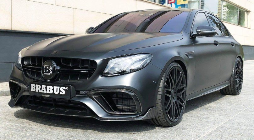 Мерседес Брабус 800 седан