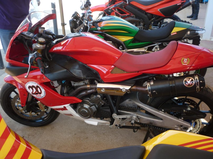 Испанский мопед дерби