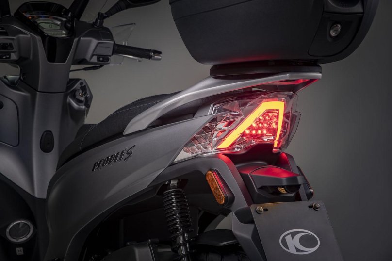 Макси скутер Kymco