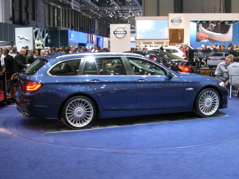 BMW Alpina b7 2021 Full HD