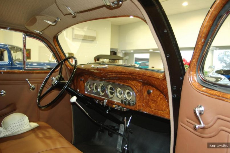 Салон автомобиля ЗИС 101