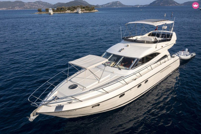 Моторная яхта Amaretto