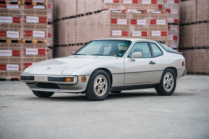 Porsche 924, 1987