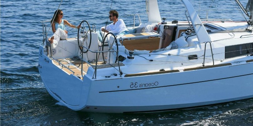 Oceanis 35