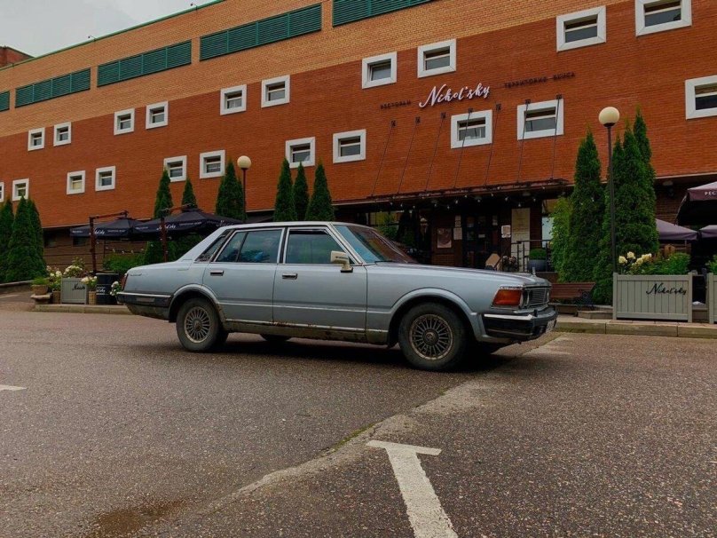 Nissan Cedric 1982