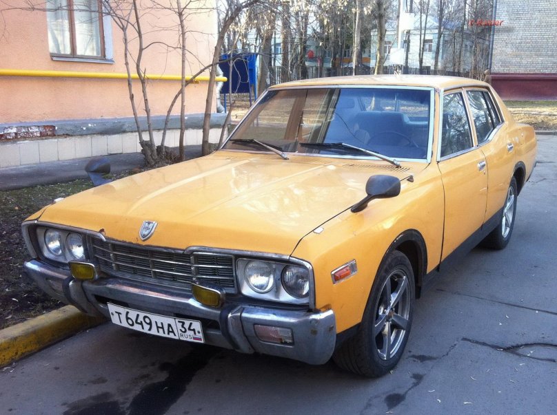 Nissan Datsun 220