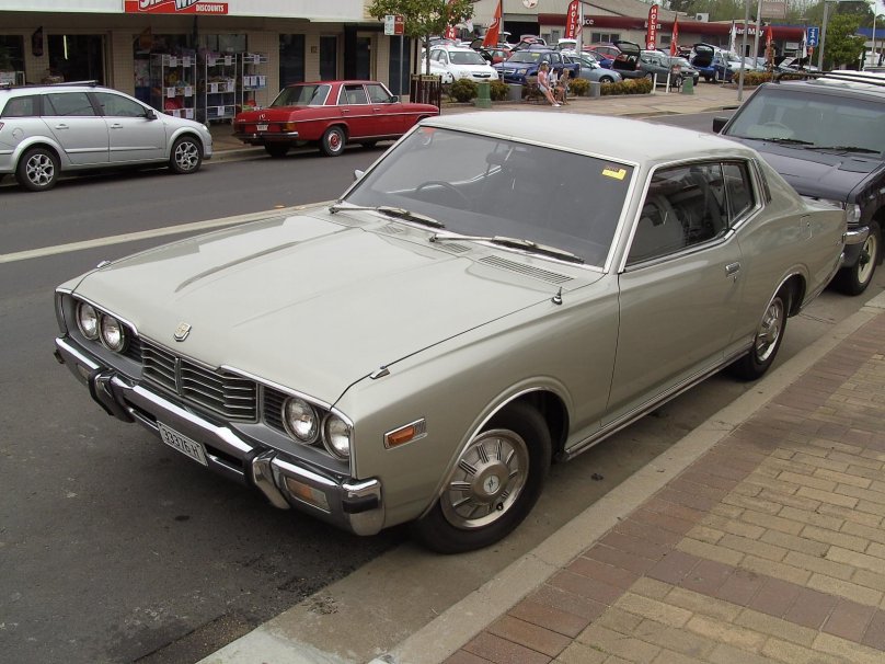 Nissan Gloria 1975